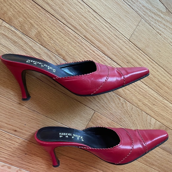 PARIS SHOE BIZZ PARIS FRANCE SLIP ON HEELSr - Picture 3 of 8